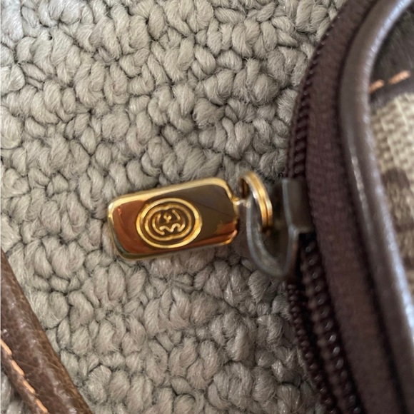 SOLD 100 % authentic Vintage Gucci coated canvas crossbody - Picture 5 of 12